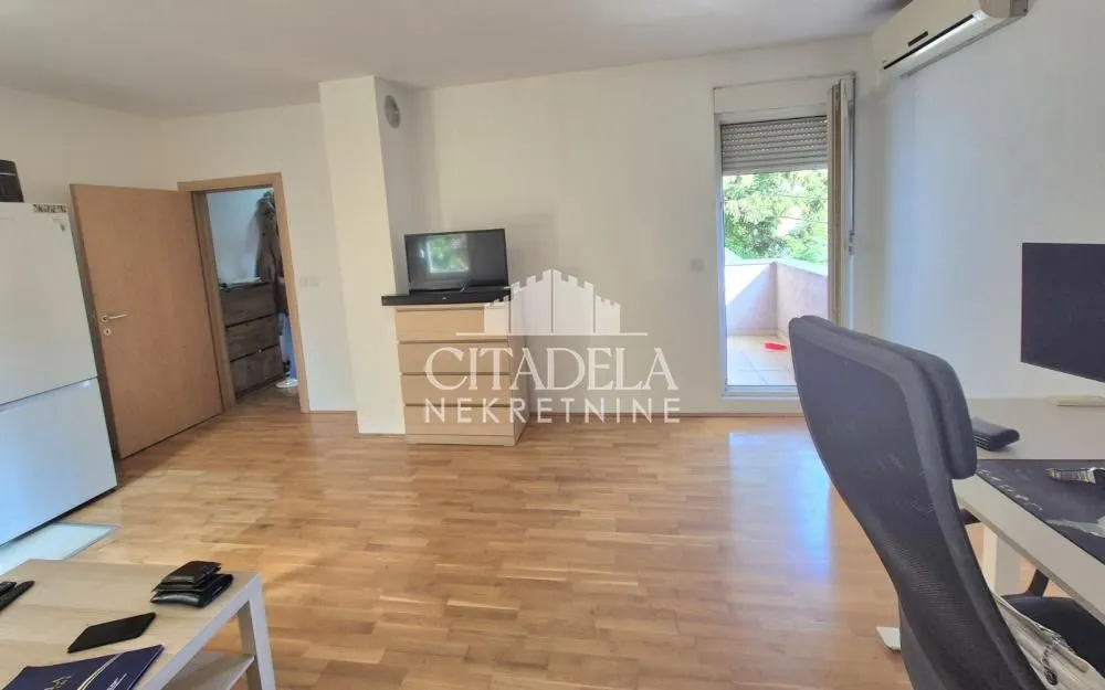 Prodaja, jednosoban stan, 44m², Cvetkova Pijaca, Zvezdara Sve Podlokacije