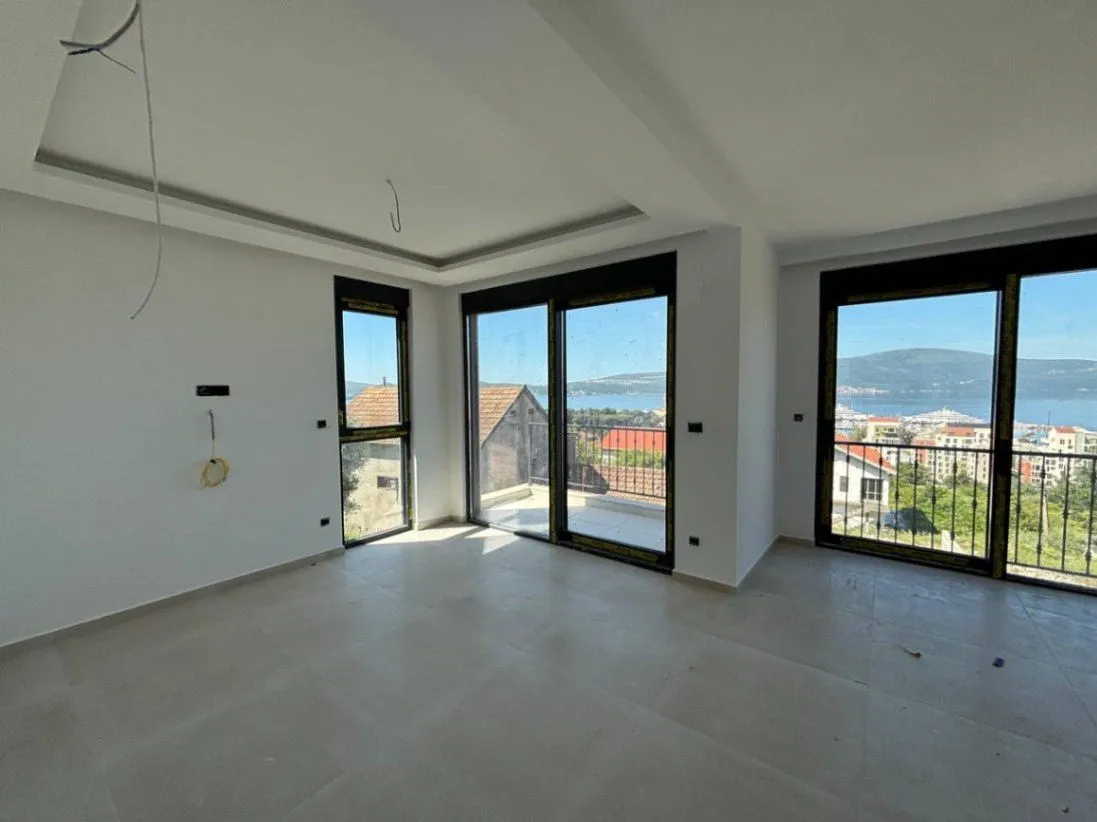Prodaja, dvosoban stan, 76m², Tivat, Crna Gora