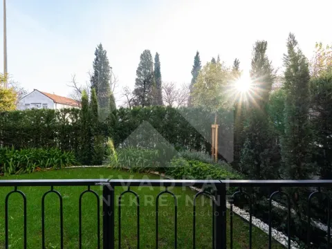 Prodaja, trosoban stan, 137m², Stara Varoš, Podgorica - image 11