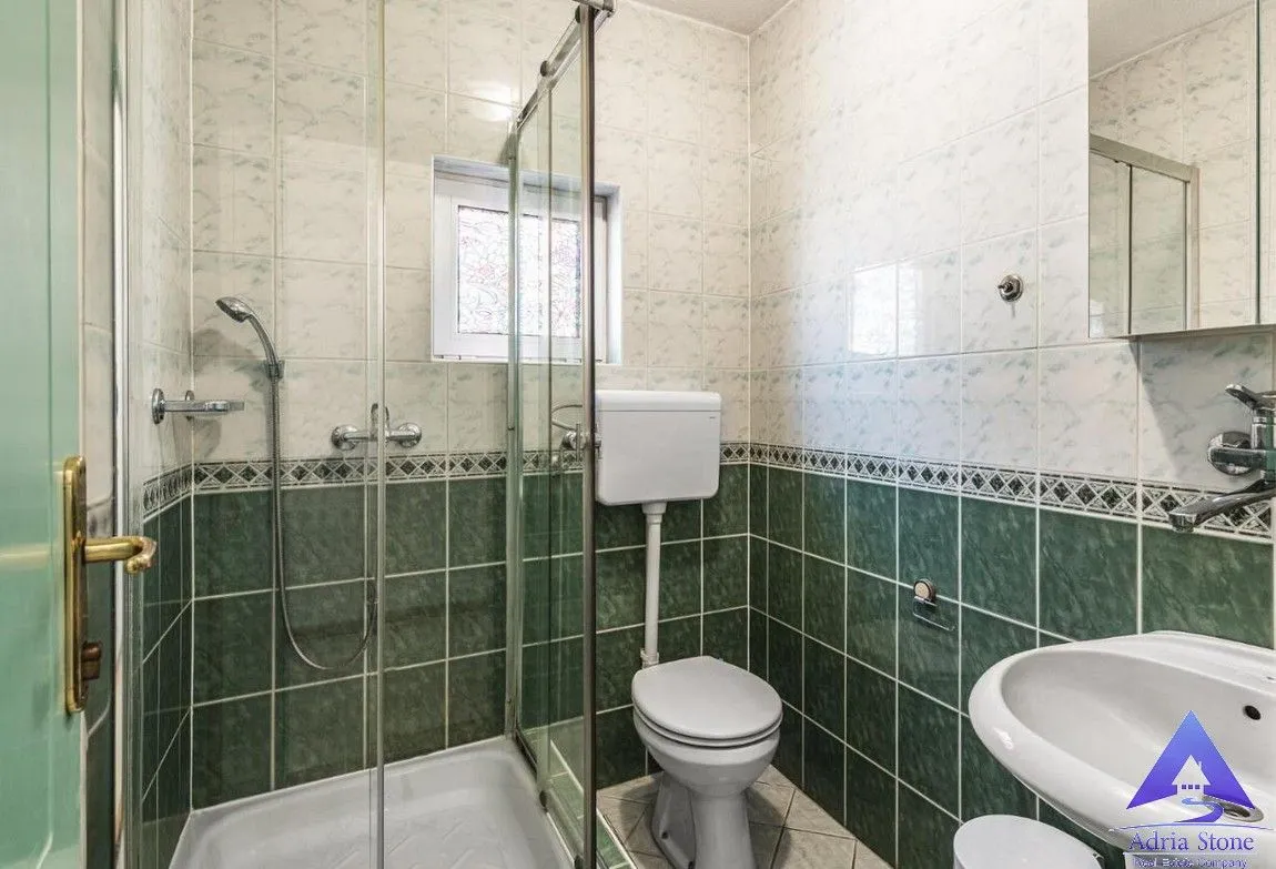 Prodaja, ugostiteljski objekat, 487m², Velji Vinogradi, Budva