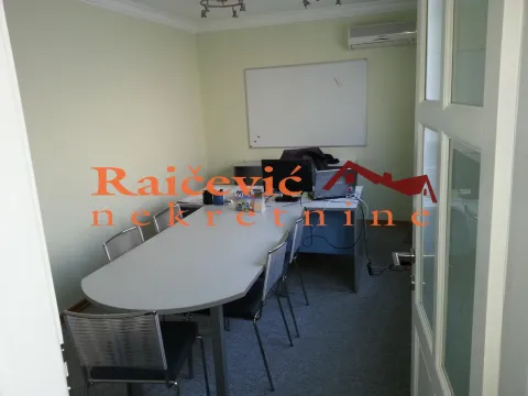 Prodaja, poslovni prostor, 150m², Lekino Brdo, Voždovac Sve Podlokacije - image 3