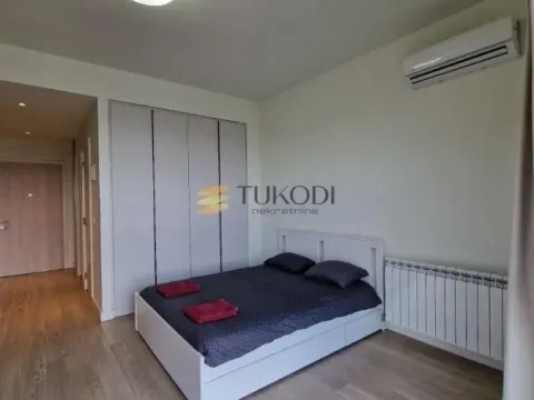 Rent, one bedroom apartment, 37m², Savski Venac, Beograd - image 2