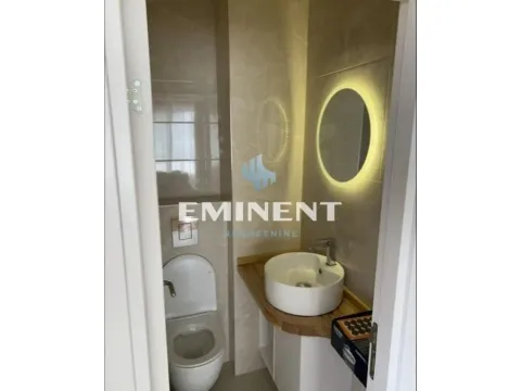 Izdavanje, trosoban stan, 75m², Savski Venac, Beograd - image 11