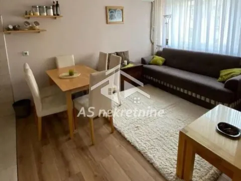 Rent, two bedroom apartment, 53m², Palilula Sve Podlokacije, Beograd - image 5