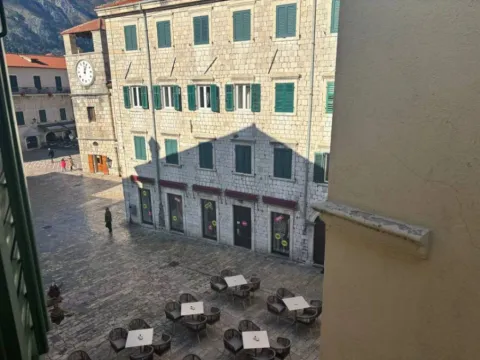 Prodaja, trosoban stan, 104m², Stari Grad Kotor, Kotor - image 12