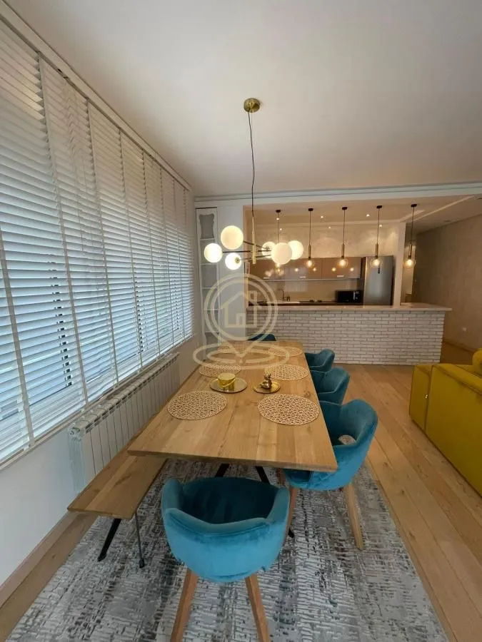 Izdavanje, trosoban stan, 105m², Liman 3, Novi Sad Sve Podlokacije