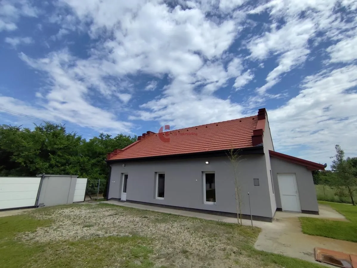 Prodaja, kuća, 450m², Makova Sedmica, Subotica