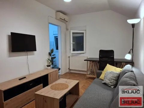 Izdavanje, garsonjera, 22m², Sajmište, Novi Sad - image 6