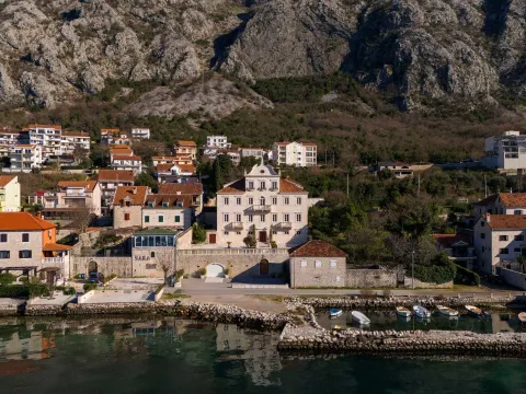 Sale, house, 1100m², Kotor, Crna Gora - image 25