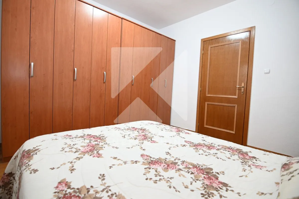 Rent, house, 400m², Zlatica, Podgorica