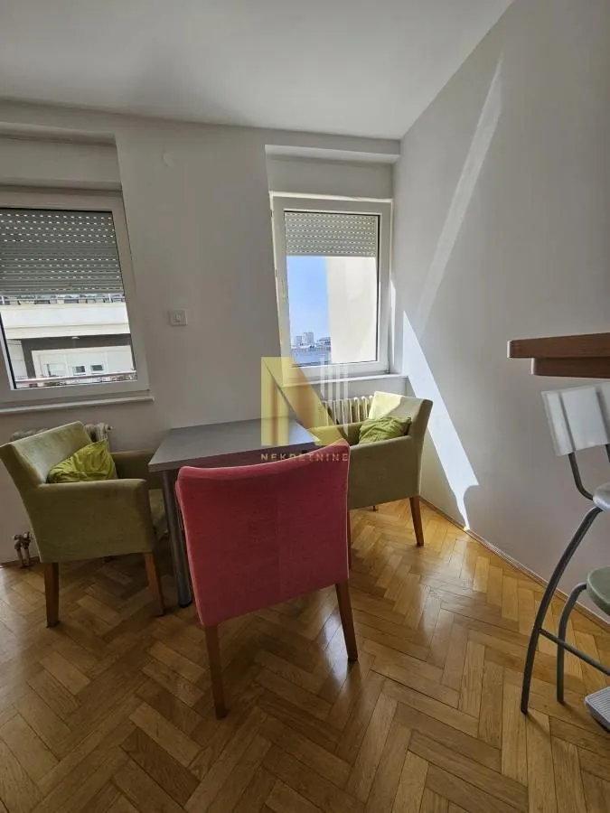 Izdavanje, garsonjera, 33m², Centar, Novi Sad