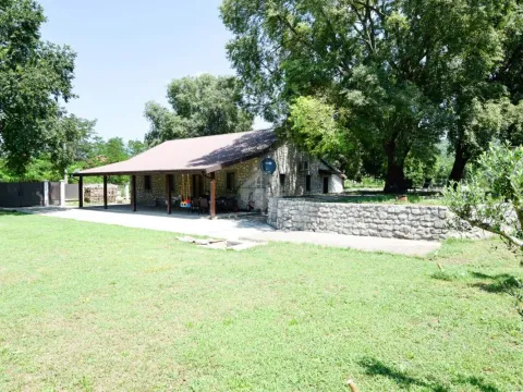 Izdavanje, kuća, 130m², Martinići, Danilovgrad - image 2