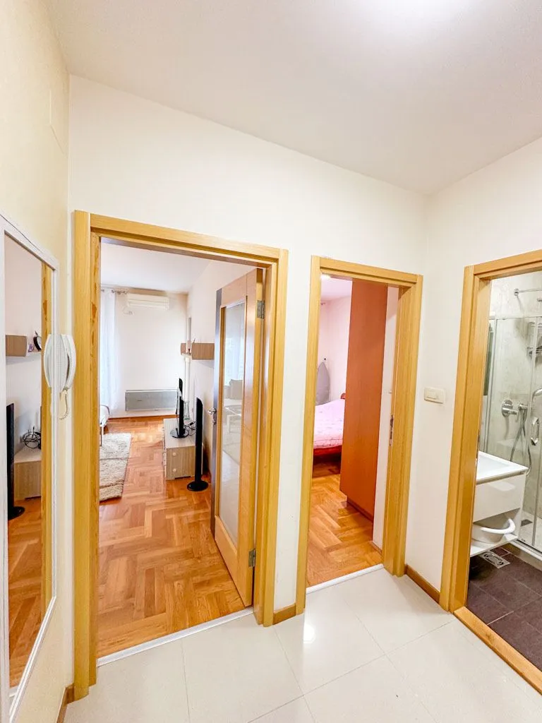 Izdavanje, jednosoban stan, 45m², Zabjelo, Podgorica