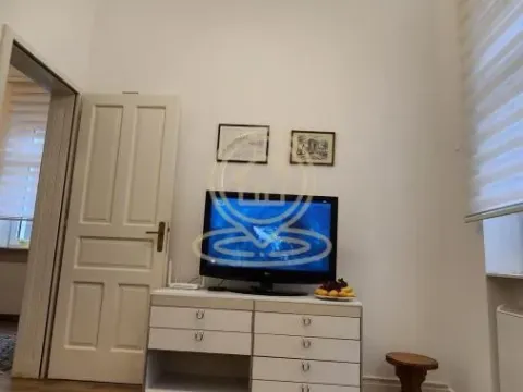Izdavanje, jednosoban stan, 37m², Stari Grad, Beograd - image 5