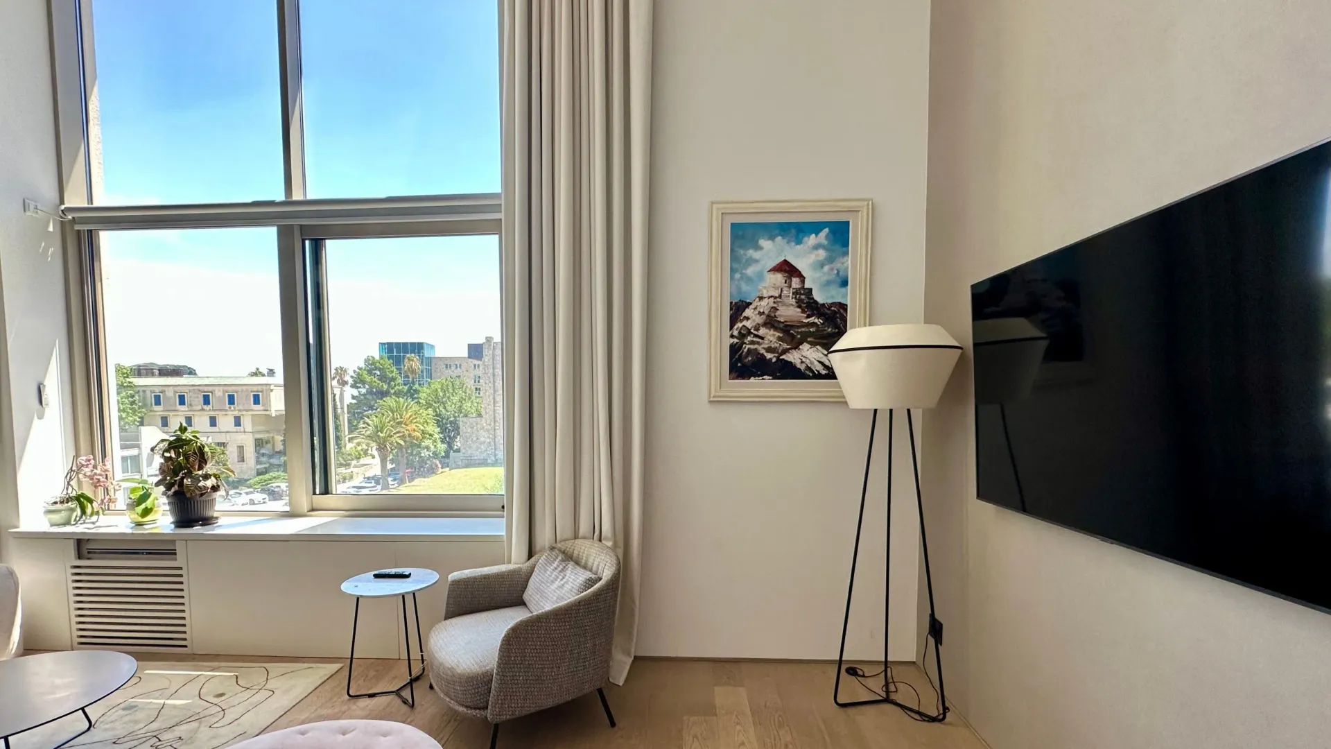 Izdavanje, dvosoban stan, 98m², Centar, Budva