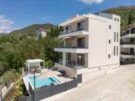 Rent, house, 350m², Tivat, Crna Gora - image 1