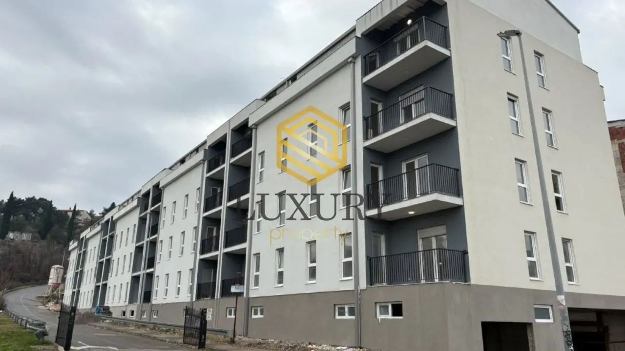 Prodaja, dvosoban stan, 81m², Zabjelo, Podgorica