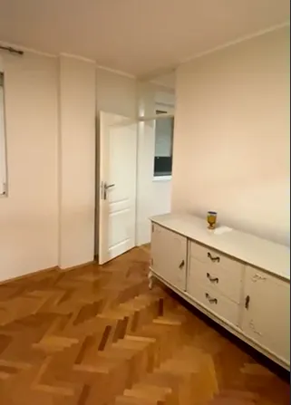 Izdavanje, poslovni prostor, 90m², Centar, Podgorica