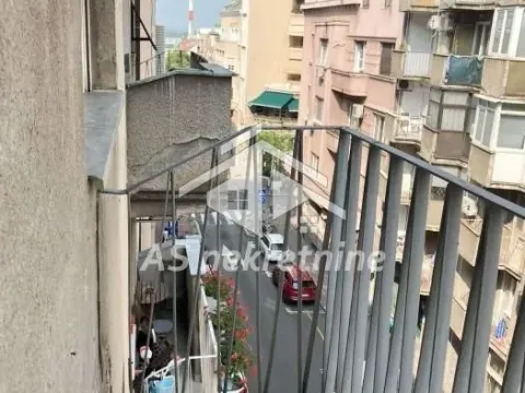 Izdavanje, dvosoban stan, 67m², Stari Grad, Beograd - image 12