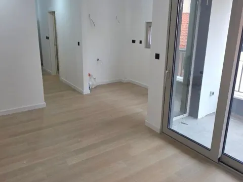 Prodaja, dvosoban stan, 51m², Dobrota, Kotor - image 12