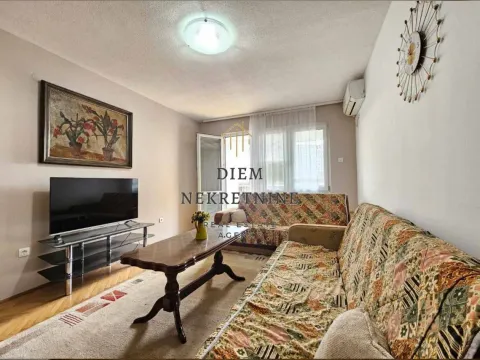 Rent, one bedroom apartment, 60m², Centar, Bar - image 15