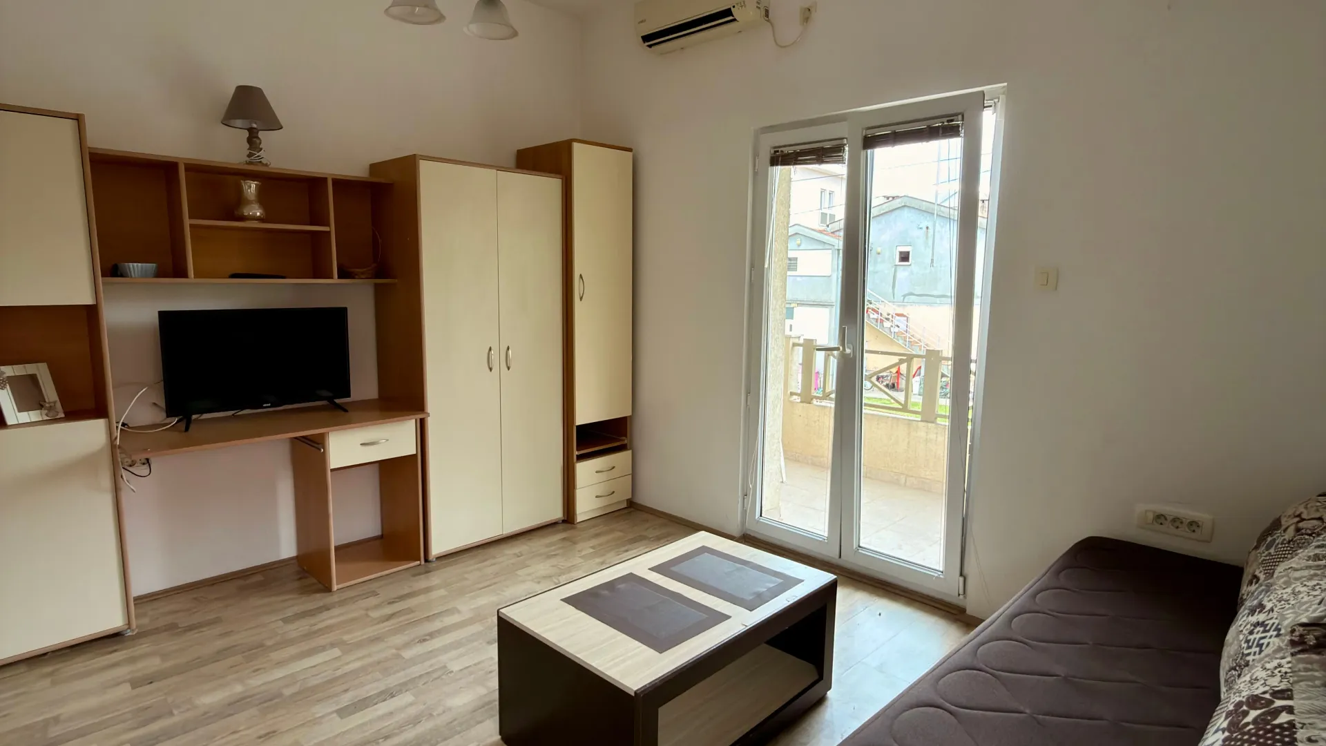 Izdavanje, garsonjera, 25m², Blok 9, Podgorica