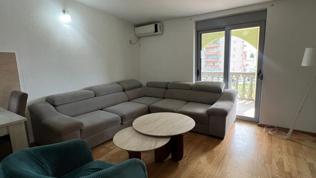 Rent, two bedroom apartment, 70m², Bjeliši, Bar