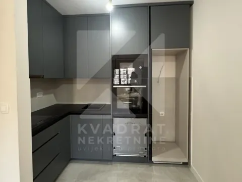 Izdavanje, jednosoban stan, 49m², Central Point, Podgorica - image 3