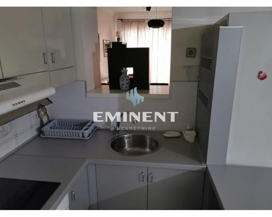 Rent, two bedroom apartment, 67m², Stari Grad, Beograd