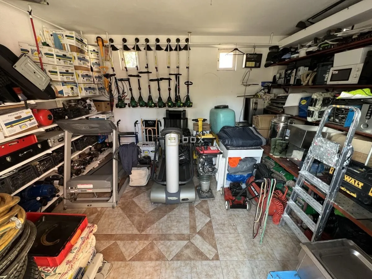 Sale, house, 168m², Crveni Krst, Niš