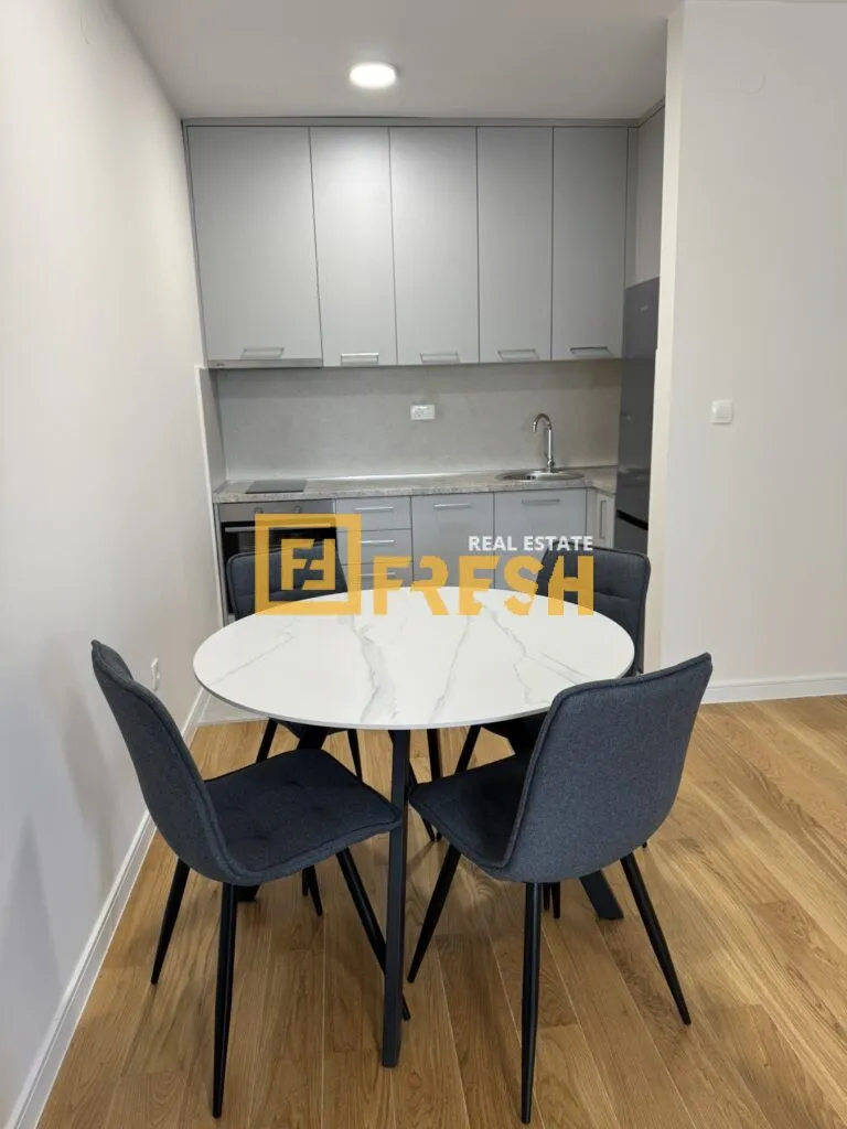 Izdavanje, jednosoban stan, 49m², City Kvart, Podgorica