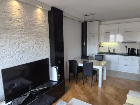 Sale, two bedroom apartment, 42m², Bulevar Evrope, Novi Sad Sve Podlokacije - image 6