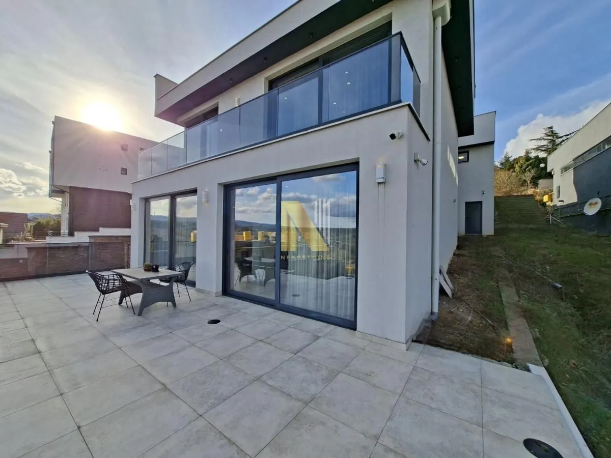 Sale, house, 230m², Tatarsko brdo, Petrovaradin