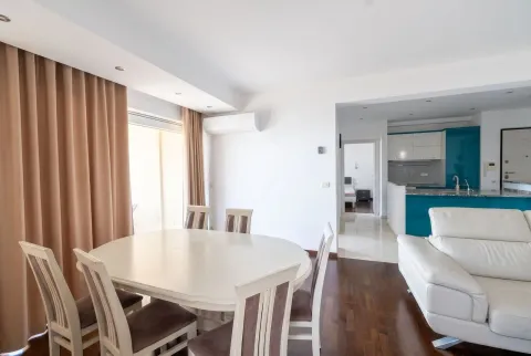 Rent, four bedroom apartment, 91m², Bečići, Budva - image 11