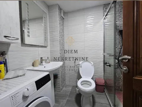 Izdavanje, jednosoban stan, 55m², Centar, Bar - image 9