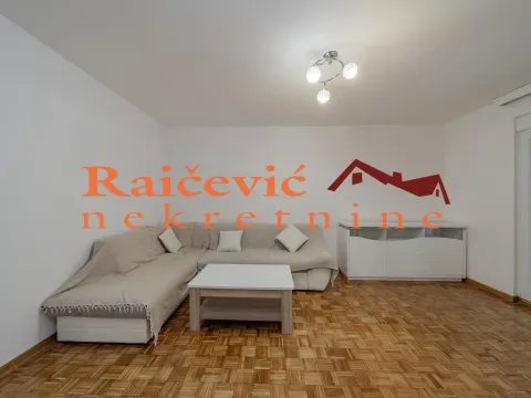 Izdavanje, trosoban stan, 84m², Bežanijska Kosa Sve Podlokacije, Beograd - image 4