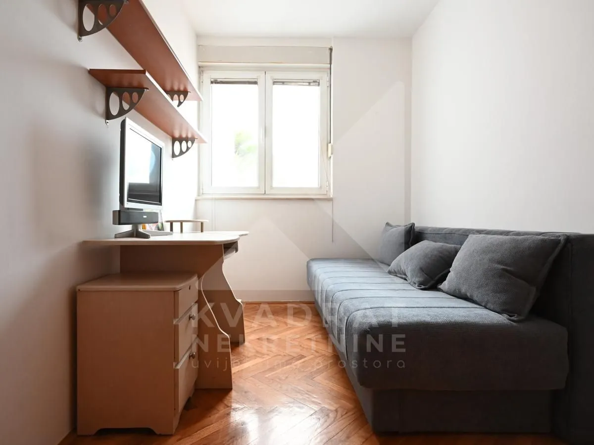 Rent, three bedroom apartment, 86m², Centar, Podgorica