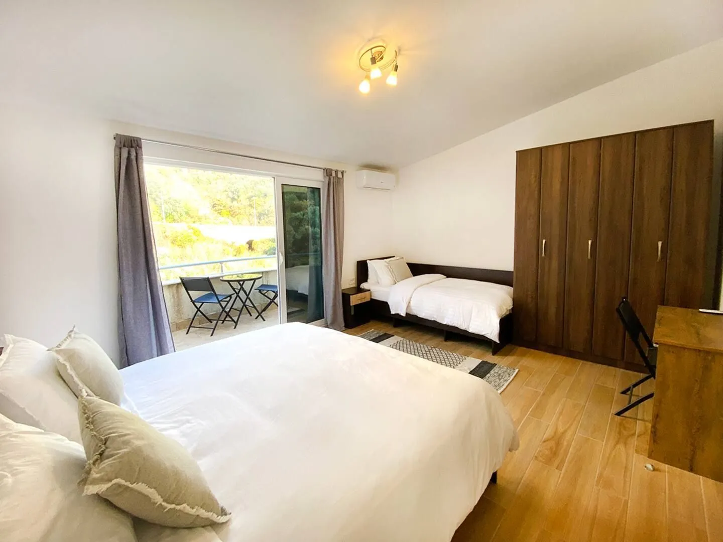 Rent, three bedroom apartment, 136m², Petrovac, Budva