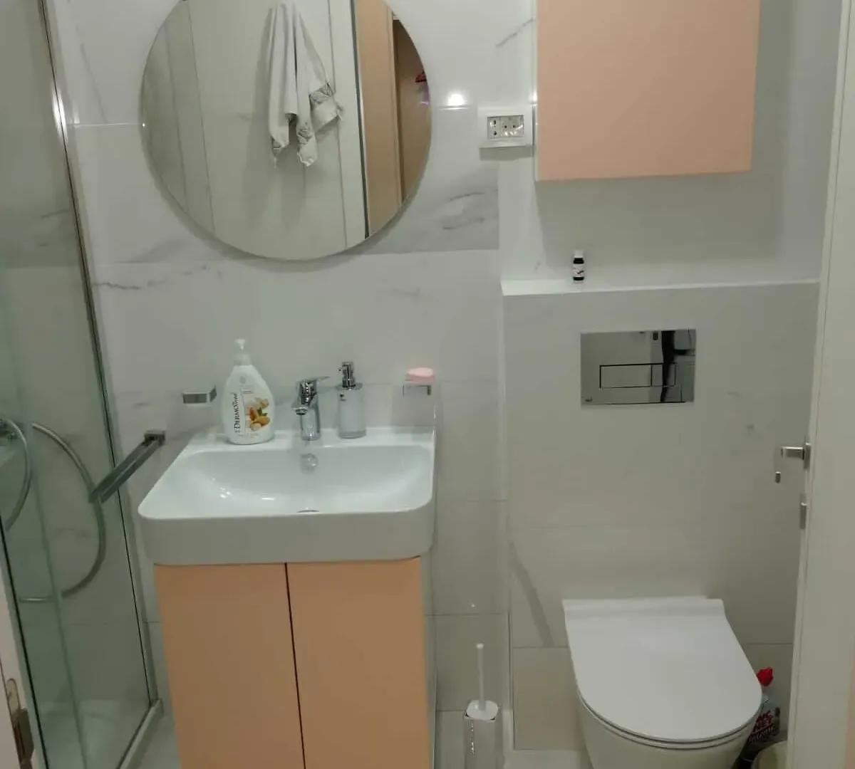 Izdavanje, jednosoban stan, 49m², Central Point, Podgorica