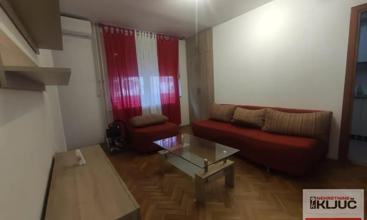 Izdavanje, jednosoban stan, 43m², Podbara, Novi Sad Sve Podlokacije