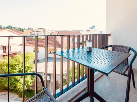 Izdavanje, jednosoban stan, 39m², Centar, Tivat - image 8