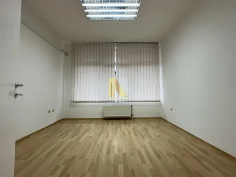 Rent, office space, 237m², Centar, Novi Sad - image 9