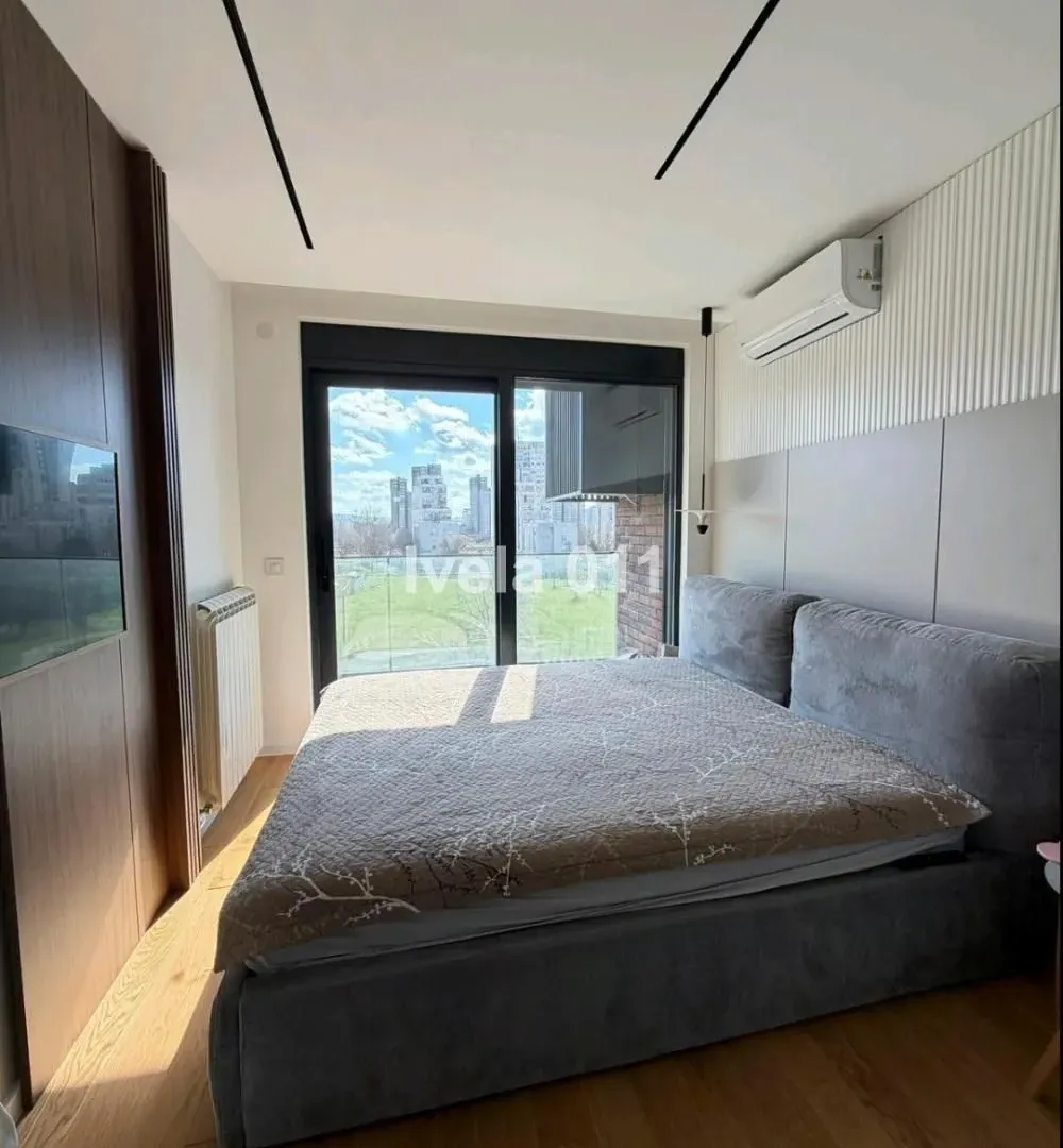 Prodaja, četvorosoban stan, 100m², Novi Beograd Blok 63, Novi Beograd Sve Podlokacije