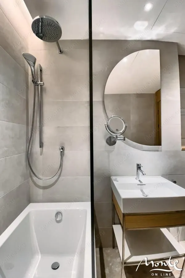 Prodaja, dvosoban stan, 102m², Tivat, Crna Gora