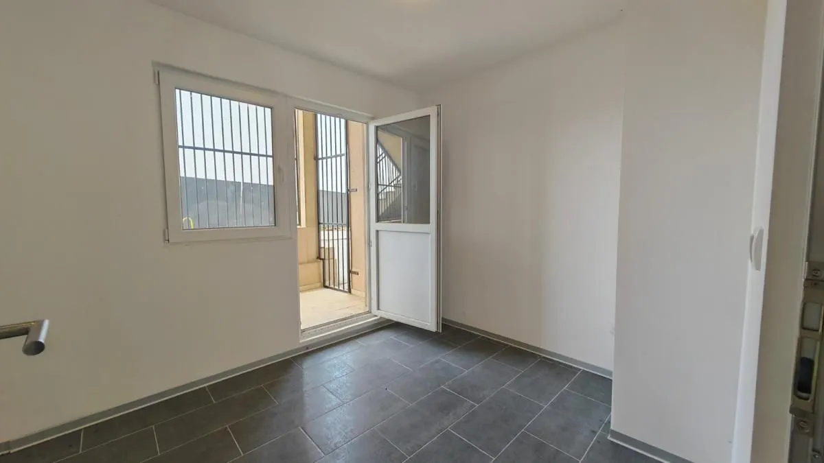 Rent, office space, 290m², Veljko Vlahović, Voždovac Sve Podlokacije