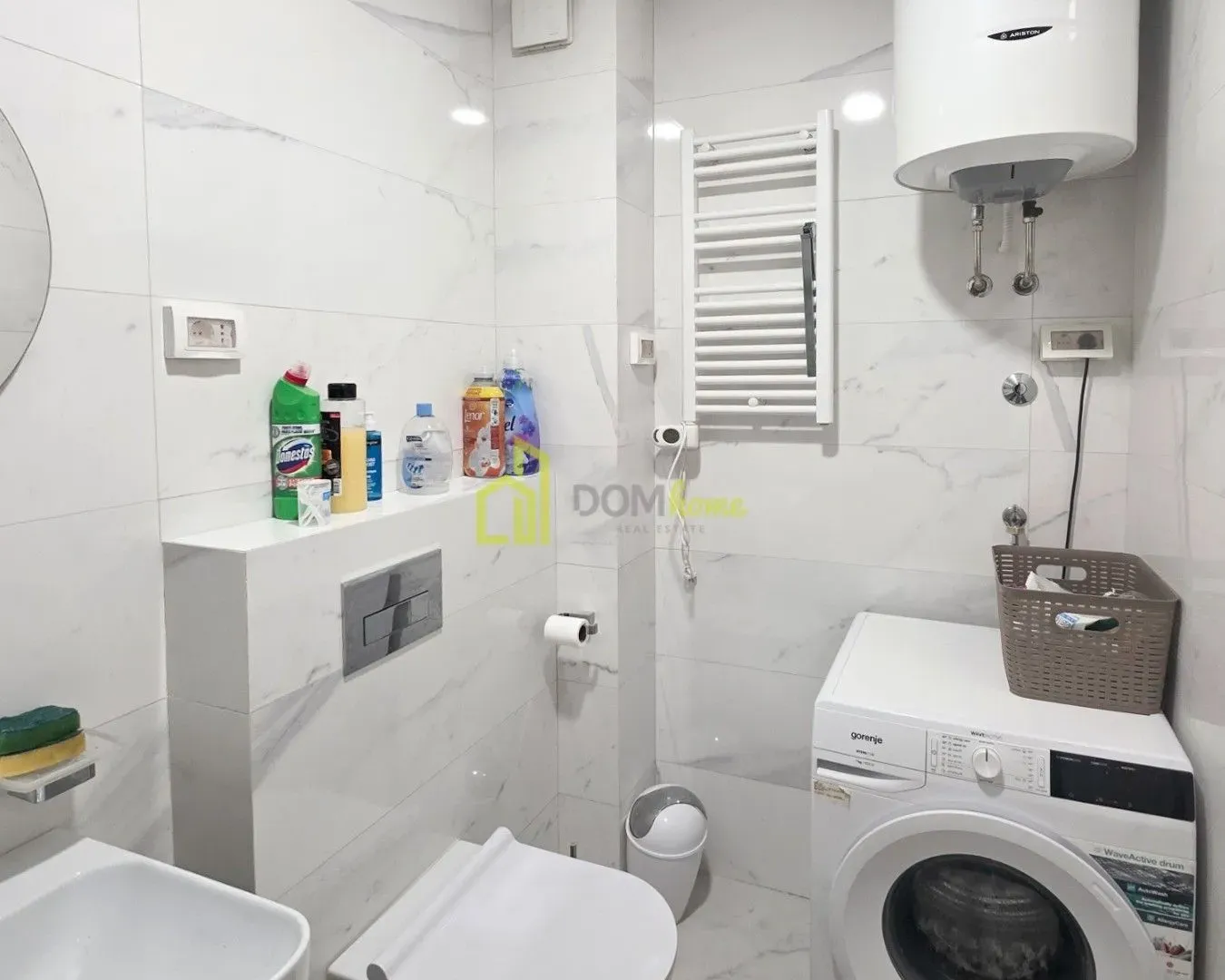 Izdavanje, jednosoban stan, 46m², Central Point, Podgorica