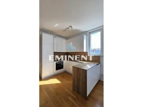 Izdavanje, trosoban stan, 92m², Tašmajdan, Palilula Sve Podlokacije - image 6