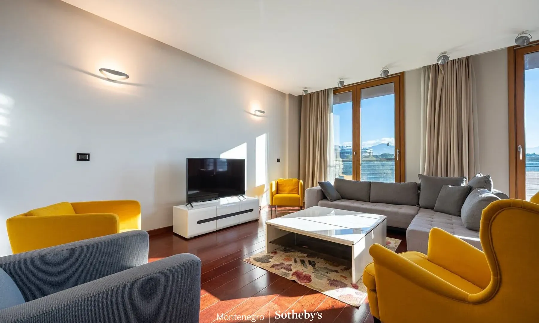 Prodaja, trosoban stan, 188m², Kod Capital Plaze, Podgorica