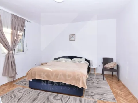 Izdavanje, dvosoban stan, 90m², Dalmatinska ulica, Podgorica - image 5