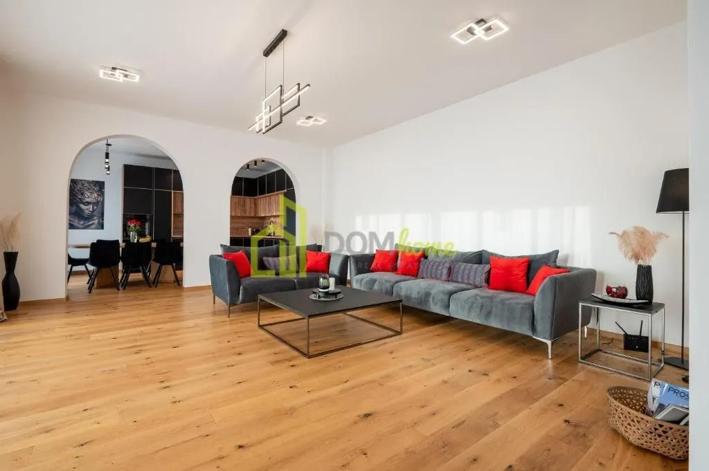 Sale, house, 270m², Bar, Crna Gora